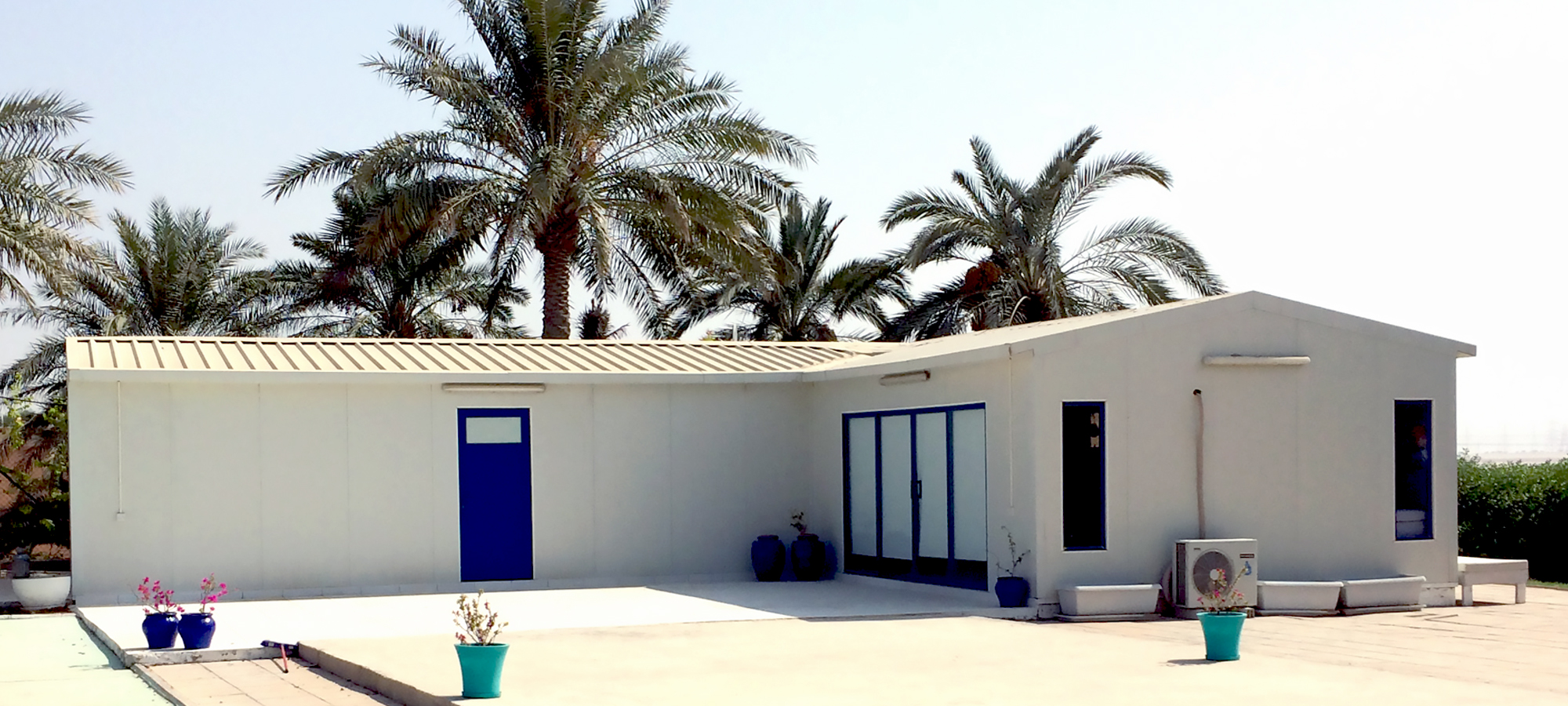 beach-house-built-in-Kuwait-with-high-standards-manufacture-from-sandwich-panels