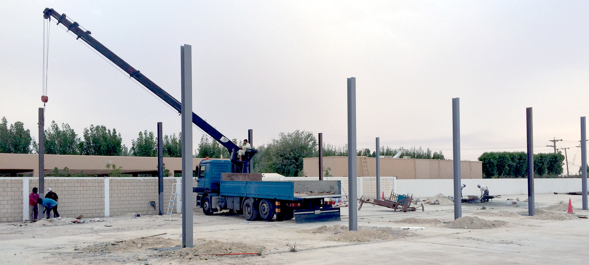 warehouse-poles-built-in-Kuwait-with-high-standards-manufacture-from-sandwich-panels